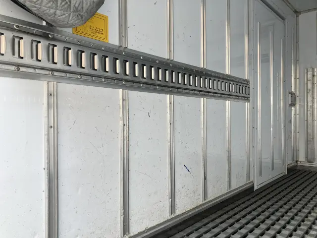 三菱 キャンター 2PG-FBAV0の写真15