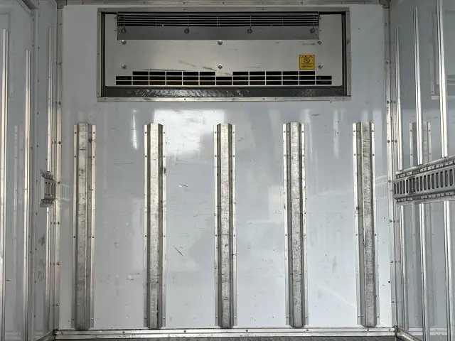 三菱 キャンター 2PG-FBAV0の写真17