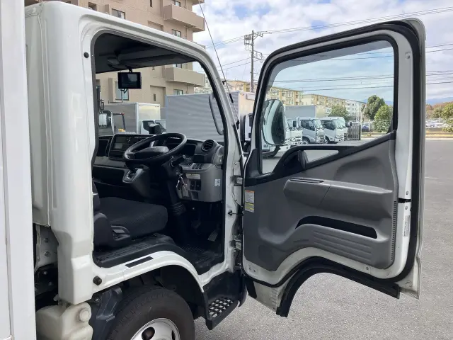 三菱 キャンター 2PG-FBAV0の写真20