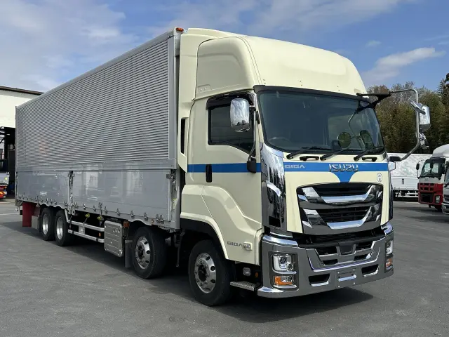 いすゞ ギガ 2PG-CYJ77Cの写真8