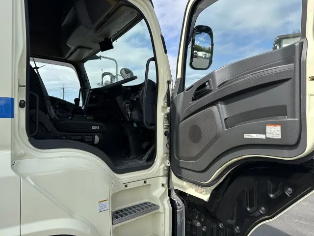 いすゞ ギガ 2PG-CYJ77Cの写真20