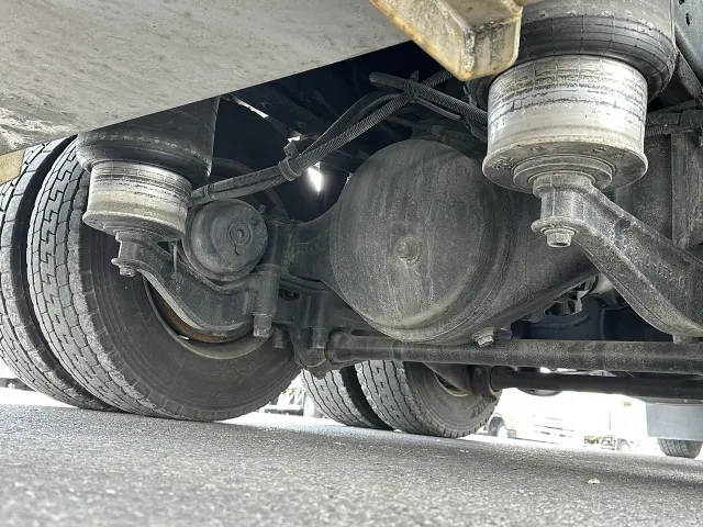いすゞ ギガ 2PG-CYJ77Cの写真28