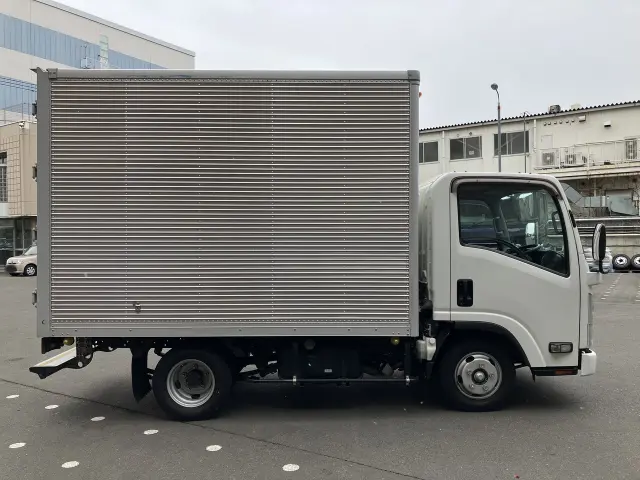 いすゞ エルフ TRG-NLR85ANの写真6