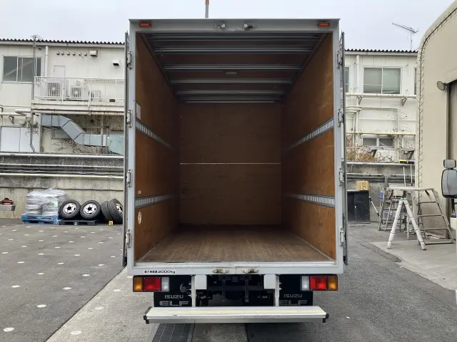 いすゞ エルフ TRG-NLR85ANの写真12