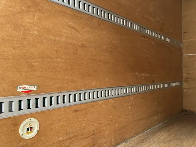 いすゞ エルフ TRG-NLR85ANの写真14