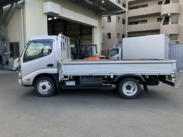 トヨタ ダイナ TPG-XZU645の写真4