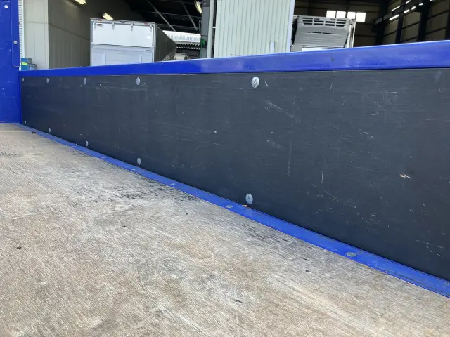 三菱 キャンター 2TG-FBA00の写真15