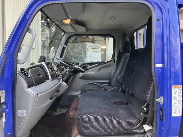 三菱 キャンター 2TG-FBA00の写真20