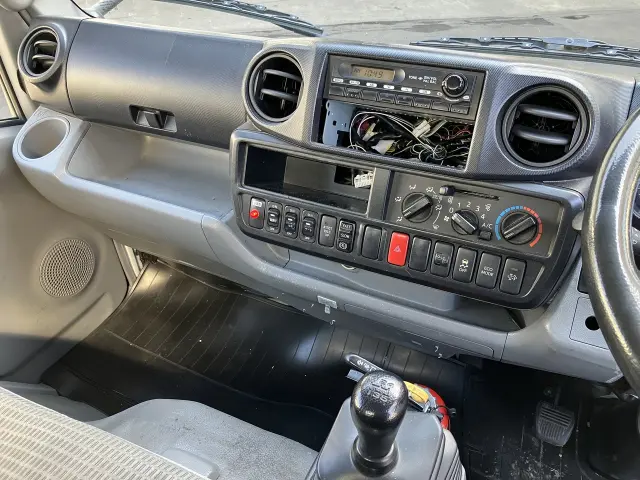 日野 デュトロ TKG-XZU650Mの写真22