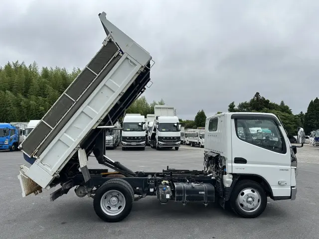 三菱 キャンター 2RG-FBA60の写真9