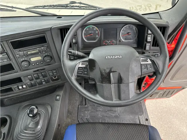 いすゞ ギガ QKG-EXD52BDの写真18