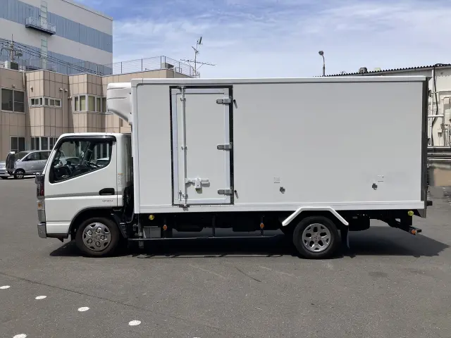 三菱 キャンター 2PG-FEAV0の写真3