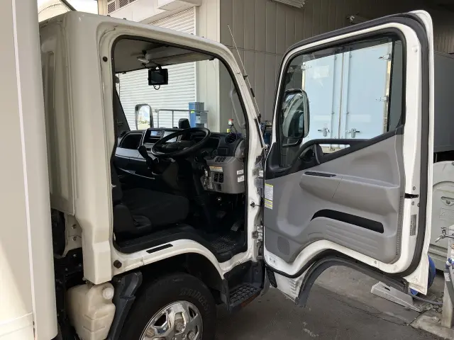 三菱 キャンター 2PG-FEAV0の写真21