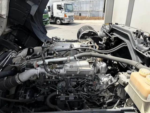 いすゞ ギガ 2PG-CYJ77Cの写真25