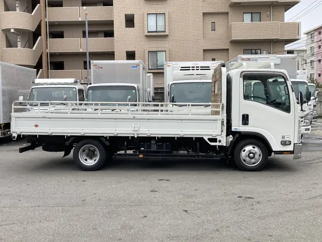 いすゞ エルフ TPG-NPR85ARの写真6