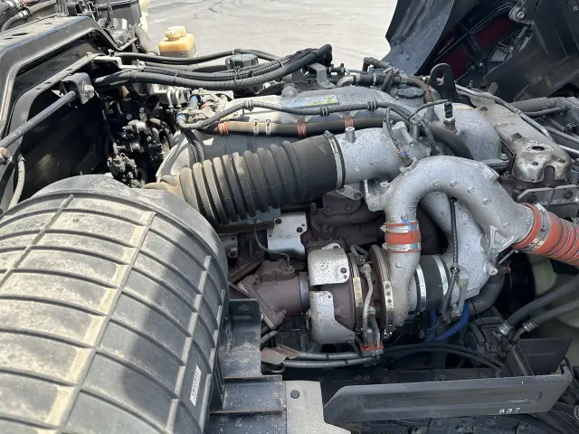 いすゞ ギガ 2KG-CYL77Cの写真25