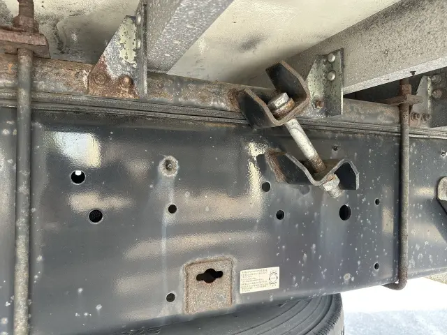 いすゞ ギガ 2KG-CYL77Cの写真30