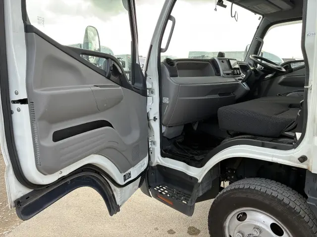 三菱 キャンター 2PG-FEB50の写真20