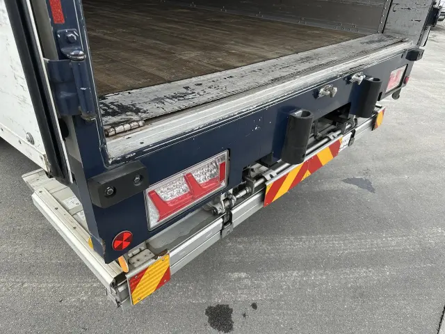 いすゞ ギガ 2PG-CYJ77Cの写真19