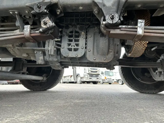 いすゞ ギガ 2PG-CYJ77Cの写真26