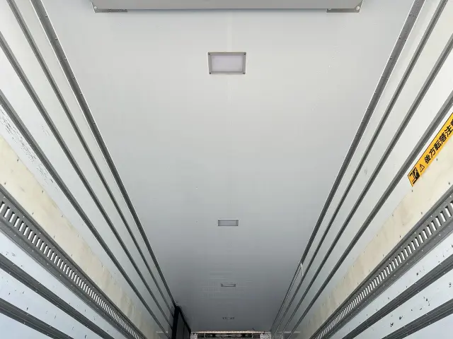 いすゞ ギガ 2PG-CYJ77Cの写真14