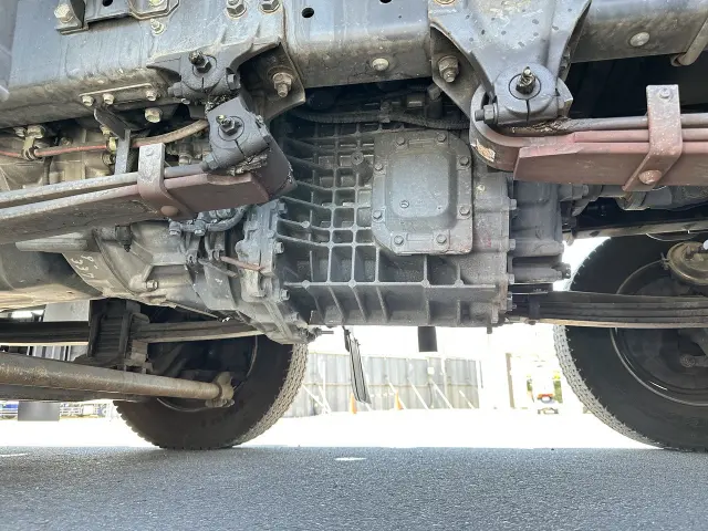 いすゞ ギガ 2PG-CYJ77Cの写真25