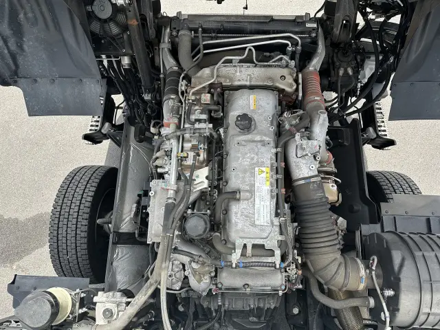 いすゞ ギガ 2PG-CYJ77Cの写真22