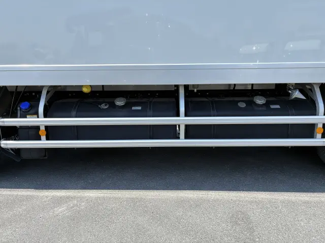 いすゞ ギガ 2PG-CYJ77Cの写真10