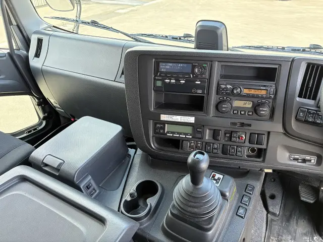 いすゞ ギガ 2PG-CYJ77Cの写真21
