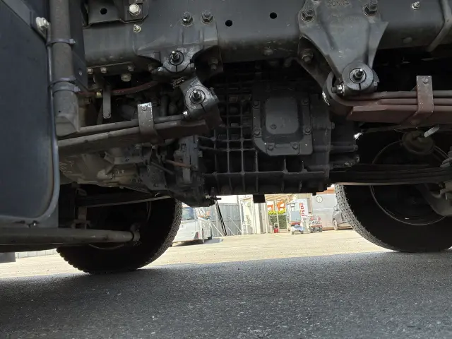 いすゞ ギガ 2PG-CYJ77Cの写真25