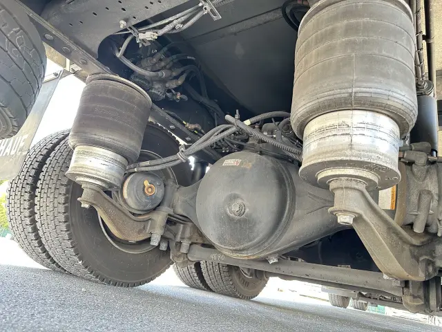 いすゞ ギガ 2PG-CYJ77Cの写真27