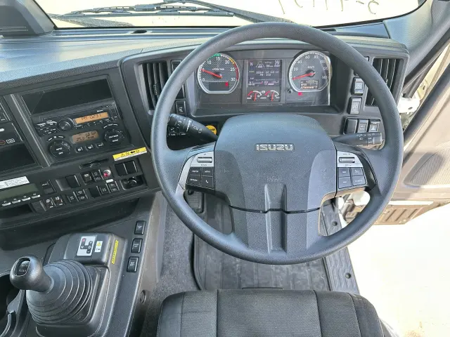 いすゞ ギガ 2PG-CYJ77Cの写真20