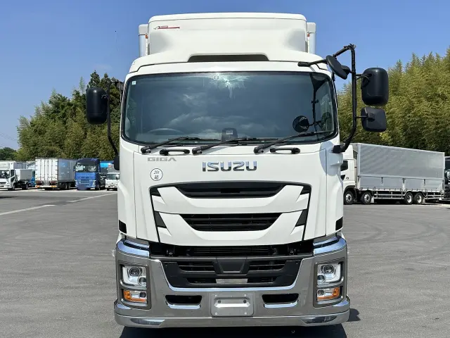 いすゞ ギガ 2PG-CYJ77Cの写真27