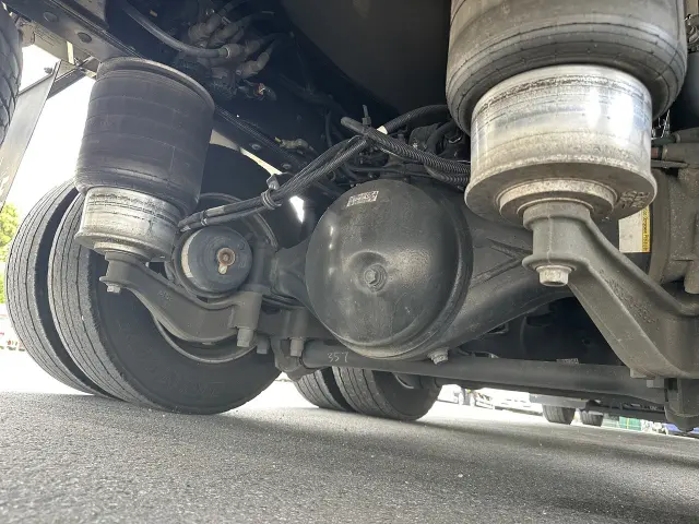 いすゞ ギガ 2PG-CYJ77Cの写真27