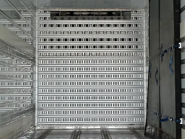 いすゞ ギガ 2PG-CYJ77Cの写真19