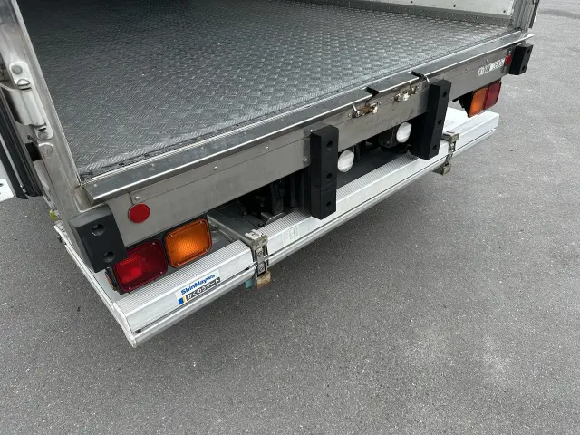 いすゞ フォワード 2PG-FRR90S2の写真18