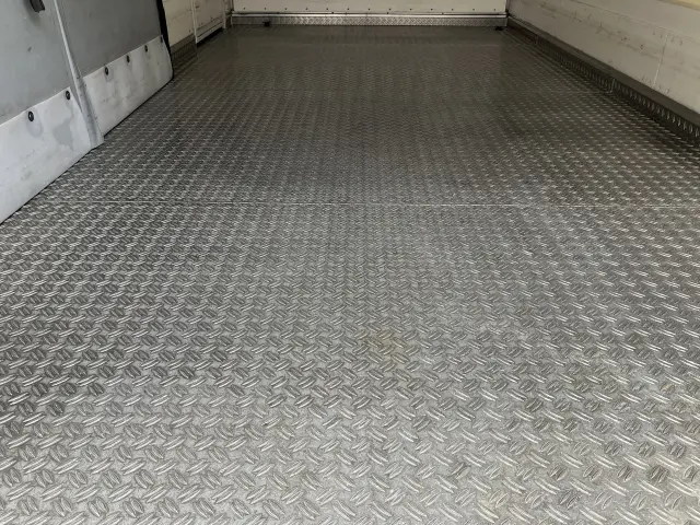 いすゞ エルフ 2RG-NPR88ANの写真13