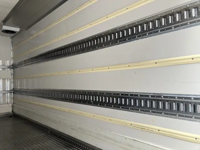 いすゞ エルフ 2RG-NPR88ANの写真17