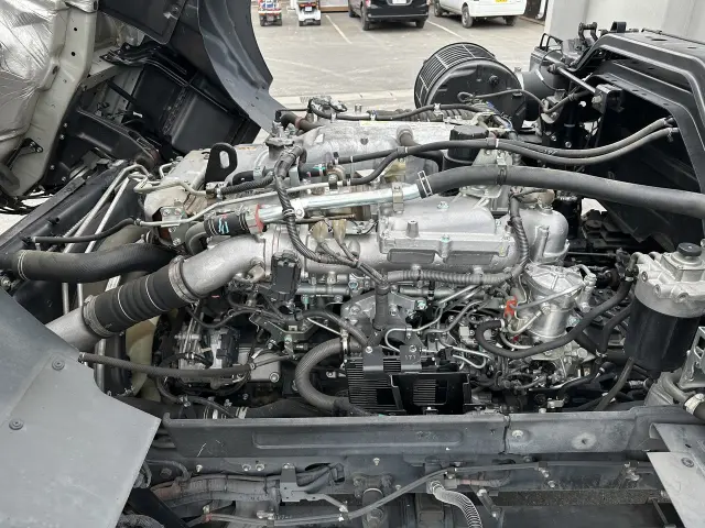 いすゞ ギガ 2PG-CYJ77Cの写真25