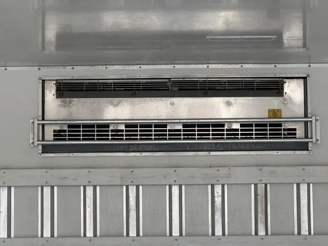 いすゞ フォワード 2RG-FTR90V2の写真16