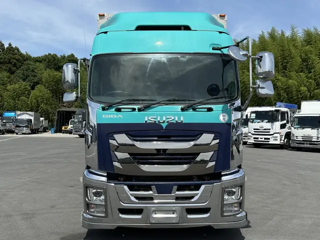 いすゞ ギガ 2PG-CYJ77Cの写真10