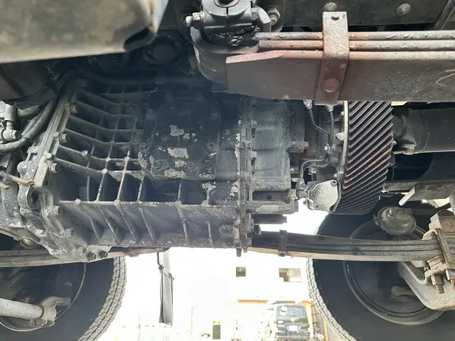 いすゞ ギガ 2PG-CYJ77Cの写真26