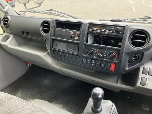 日野 デュトロ TKG-XZU710Mの写真21