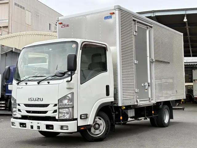 いすゞ エルフ TRG-NLR85ANの写真1