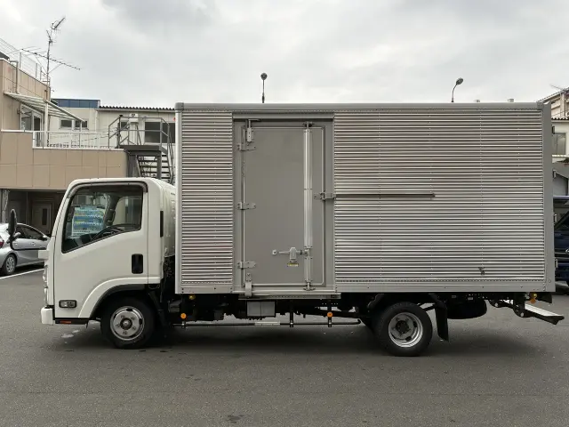 いすゞ エルフ TRG-NLR85ANの写真4