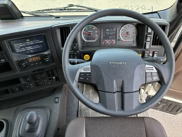 いすゞ ギガ 2PG-CYJ77Dの写真21