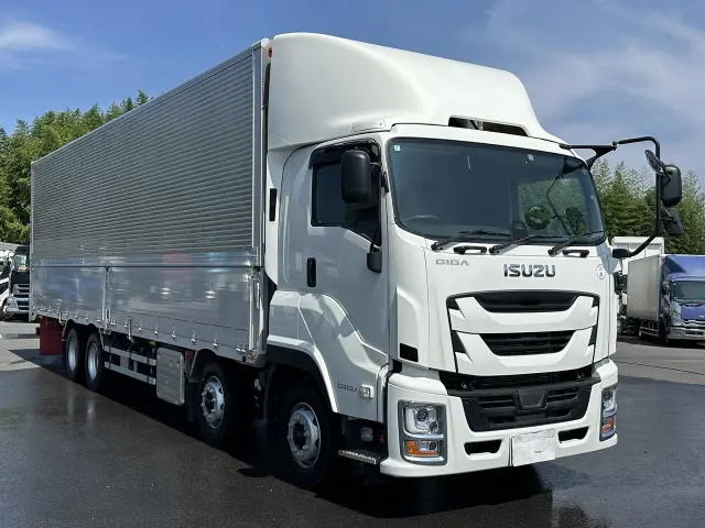 いすゞ ギガ 2PG-CYJ77Cの写真9