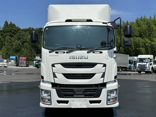 いすゞ ギガ 2PG-CYJ77Cの写真10