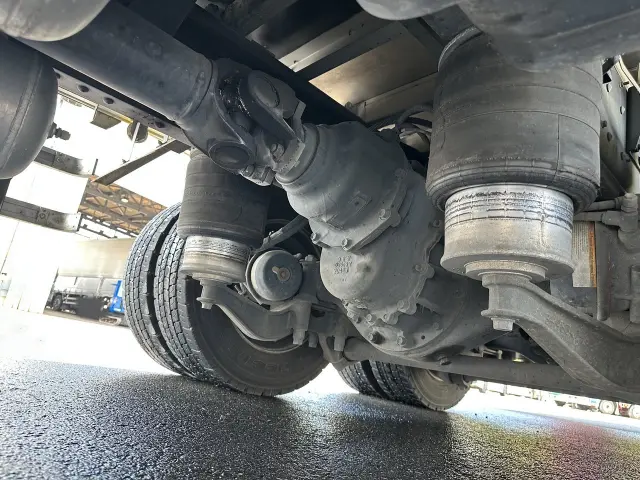 いすゞ ギガ 2PG-CYJ77Cの写真27
