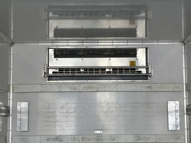 いすゞ フォワード 2PG-FRR90T2の写真16